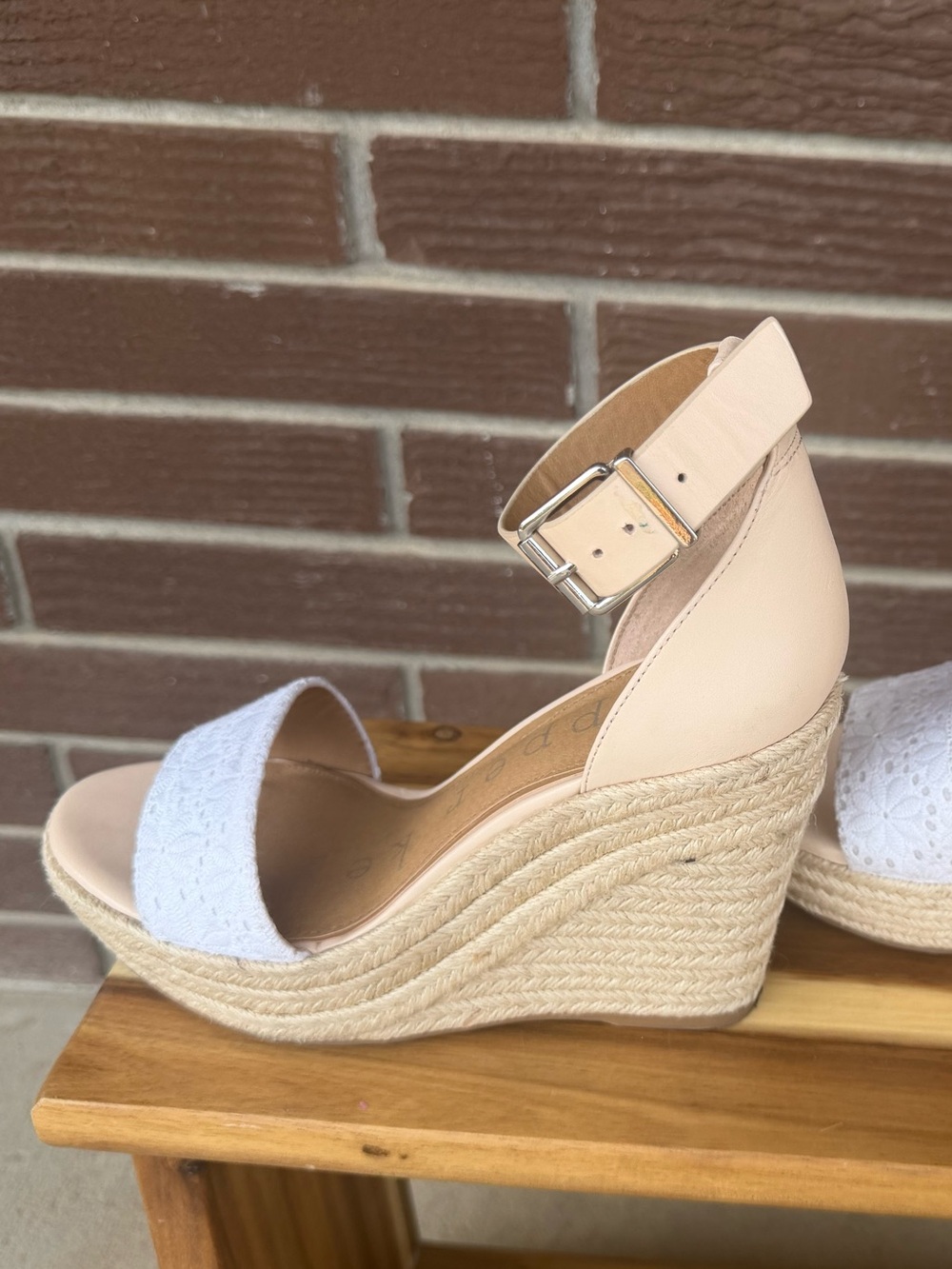 Copper Key Espadrille Wedge Sandals Women’s Size 7.5 Nude White Eyelet Ankle Str